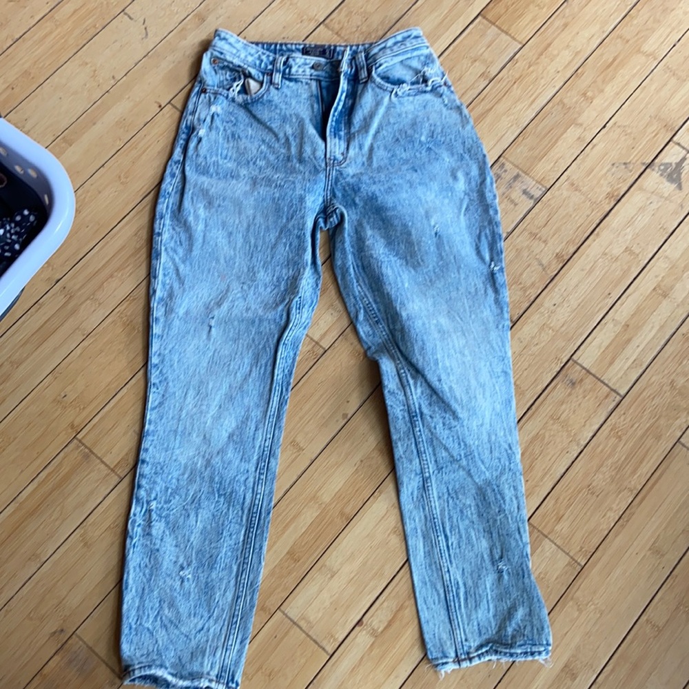 High Rise Mom Jean